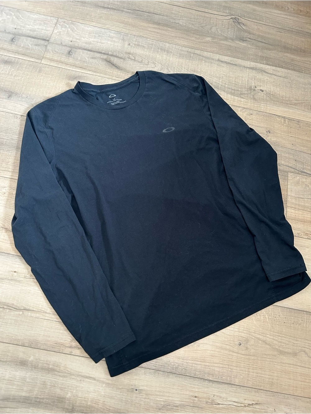 Oakley Men's Long Sleeve Crew Neck Shirt - Black
